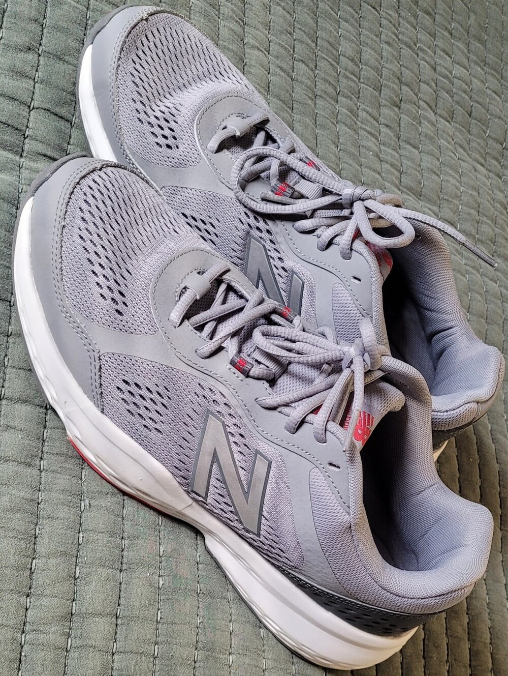New Balance Light Gray Mesh Athletic Sneakers with Subtle Red Accents Gently Use